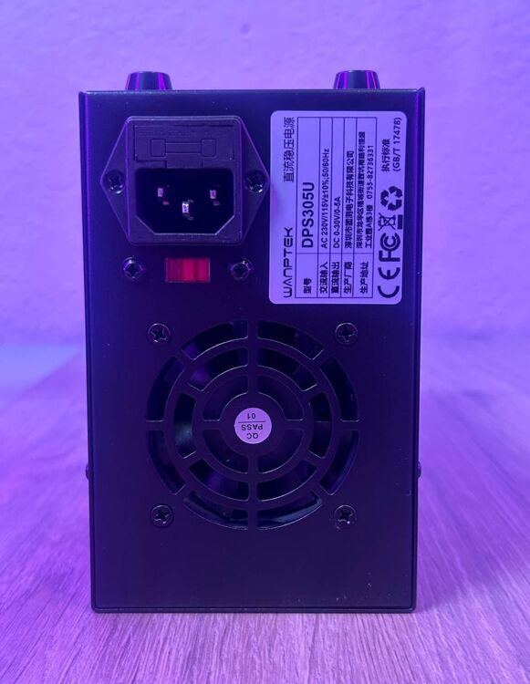Источник питания Wanptek DPS305U